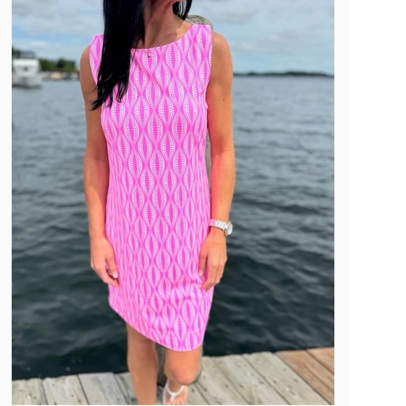 Lulu-B Dresses & Skirts - Lulu-B Pink White Geometric Dot Sleeveless Shift Dress Womens Small